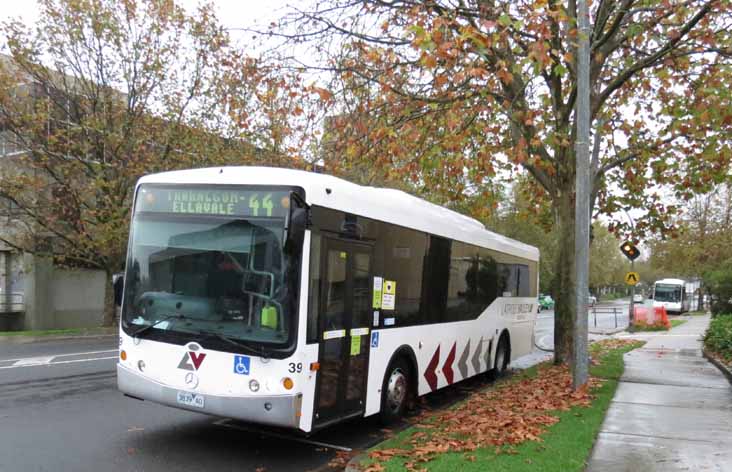 Latrobe Valley Mercedes O500LE Express 39